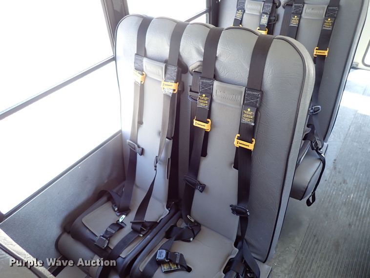 image for item LK9026 2008 Chevrolet Express G3500  school bus