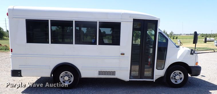 image for item LK9027 2008 Chevrolet Express G3500  school bus