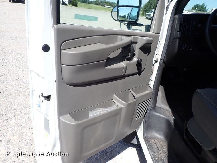 image for item LK9027 2008 Chevrolet Express G3500  school bus