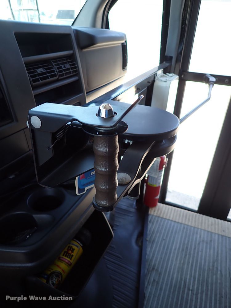 image for item LK9027 2008 Chevrolet Express G3500  school bus