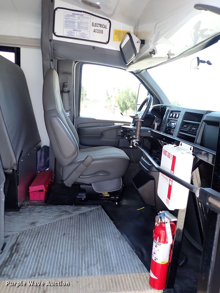 image for item LK9027 2008 Chevrolet Express G3500  school bus