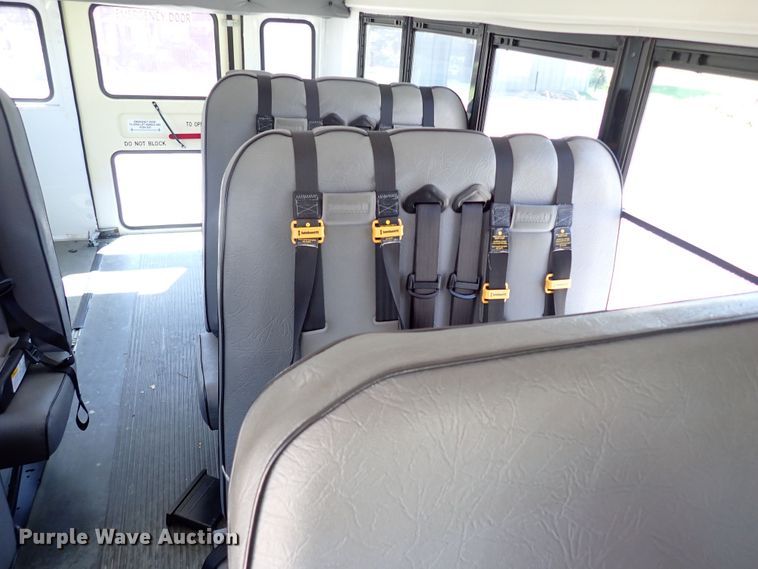 image for item LK9027 2008 Chevrolet Express G3500  school bus