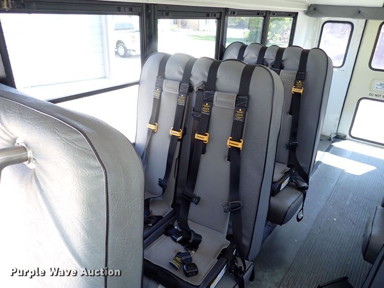 image for item LK9027 2008 Chevrolet Express G3500  school bus
