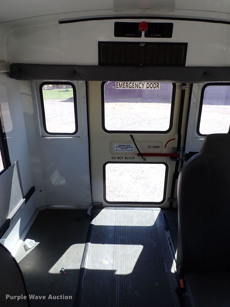 image for item LK9027 2008 Chevrolet Express G3500  school bus