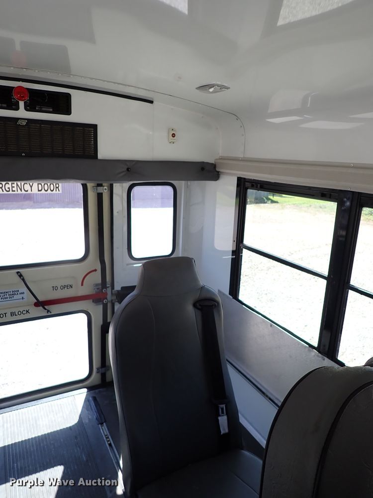 image for item LK9027 2008 Chevrolet Express G3500  school bus