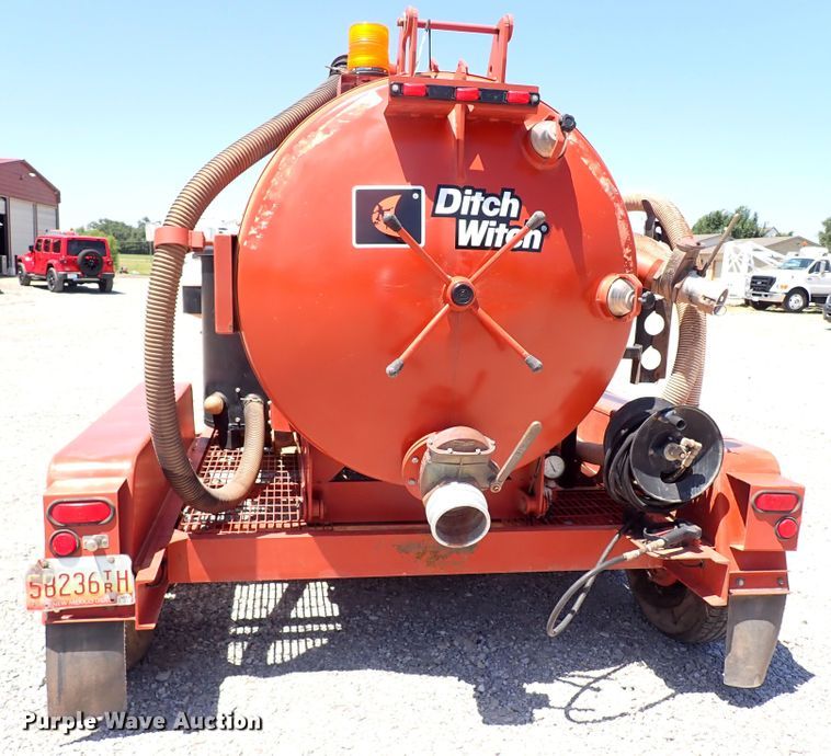 image for item LK9031 2006 Ditch Witch FX30  vacuum excavator