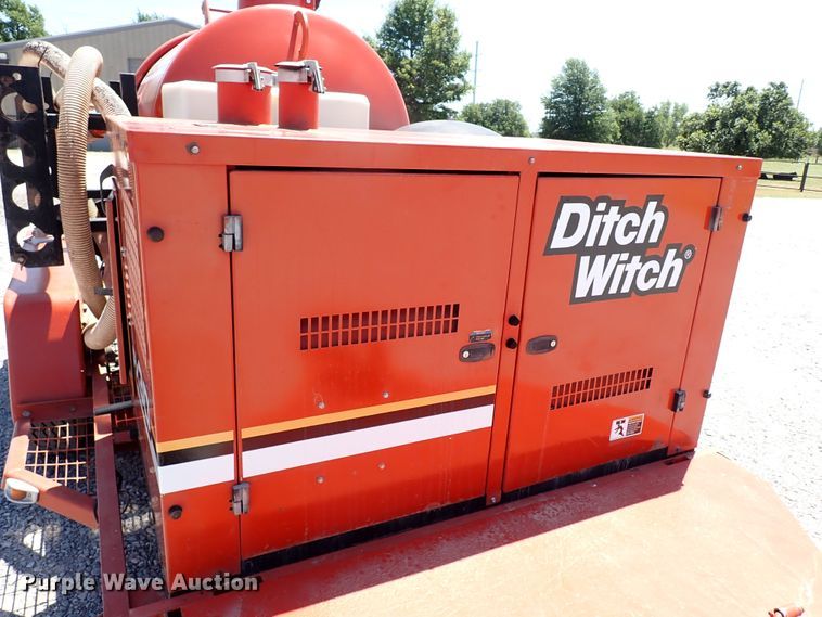image for item LK9031 2006 Ditch Witch FX30  vacuum excavator