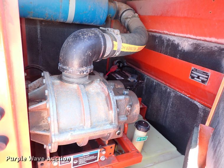 image for item LK9031 2006 Ditch Witch FX30  vacuum excavator