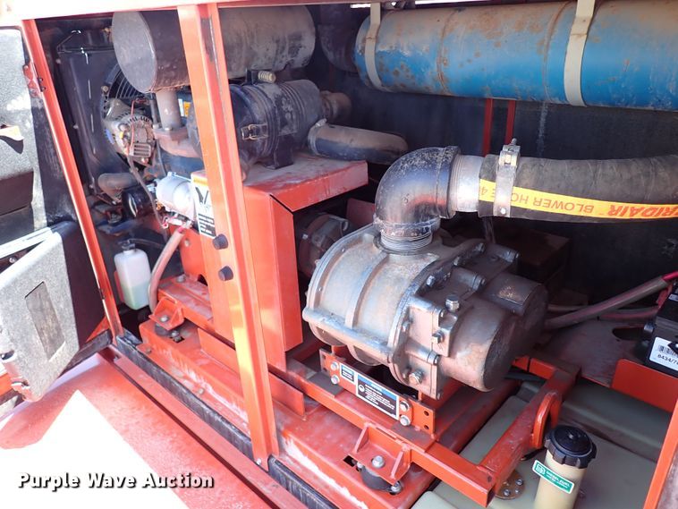 image for item LK9031 2006 Ditch Witch FX30  vacuum excavator