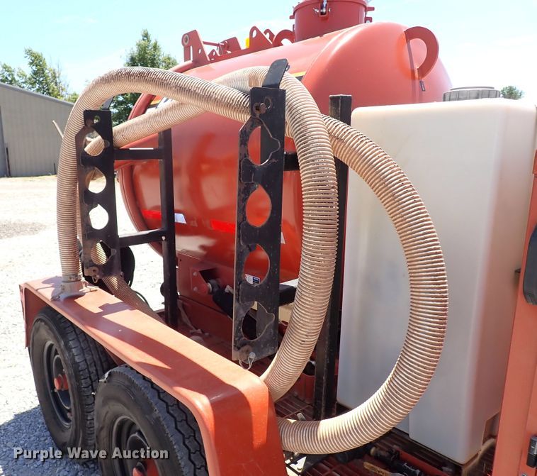 image for item LK9031 2006 Ditch Witch FX30  vacuum excavator