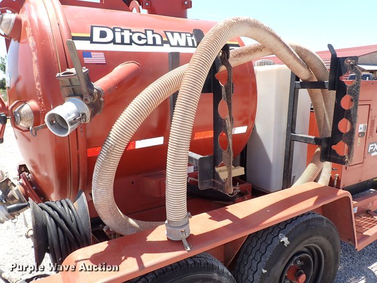 image for item LK9031 2006 Ditch Witch FX30  vacuum excavator