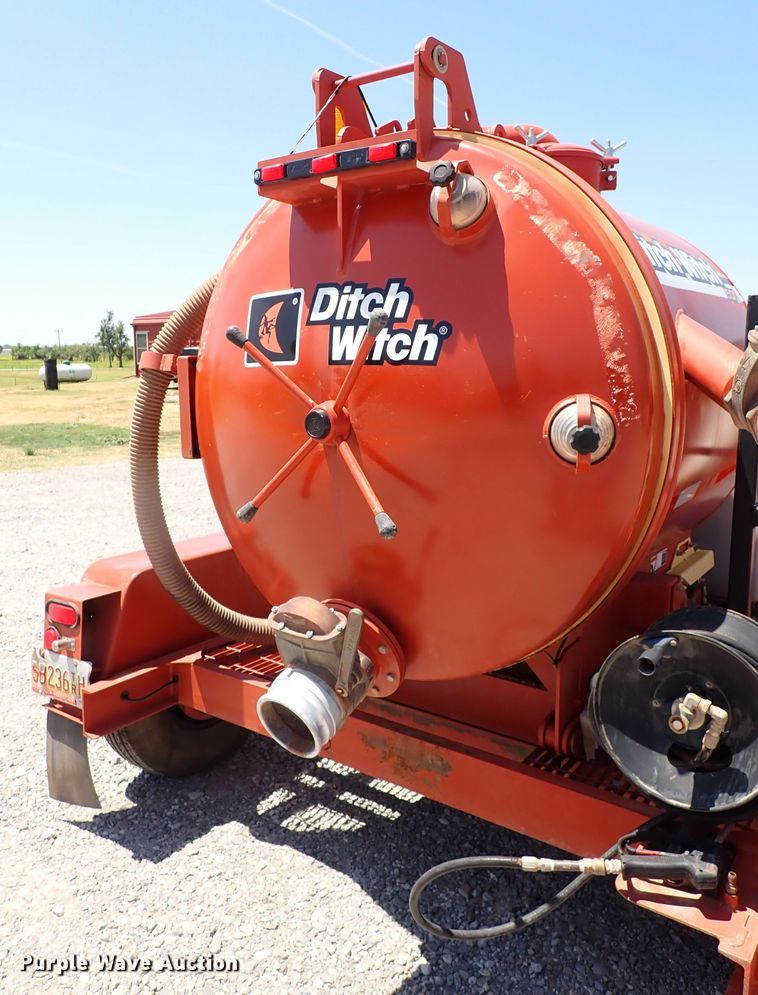 image for item LK9031 2006 Ditch Witch FX30  vacuum excavator