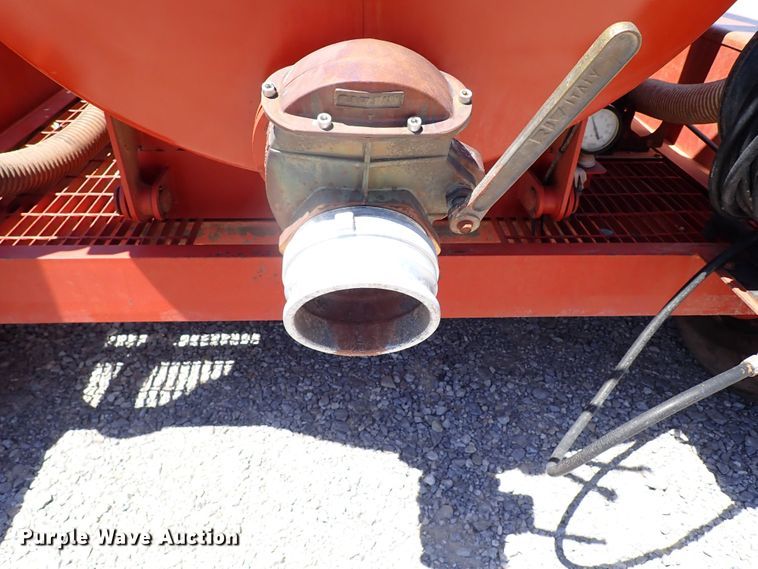 image for item LK9031 2006 Ditch Witch FX30  vacuum excavator