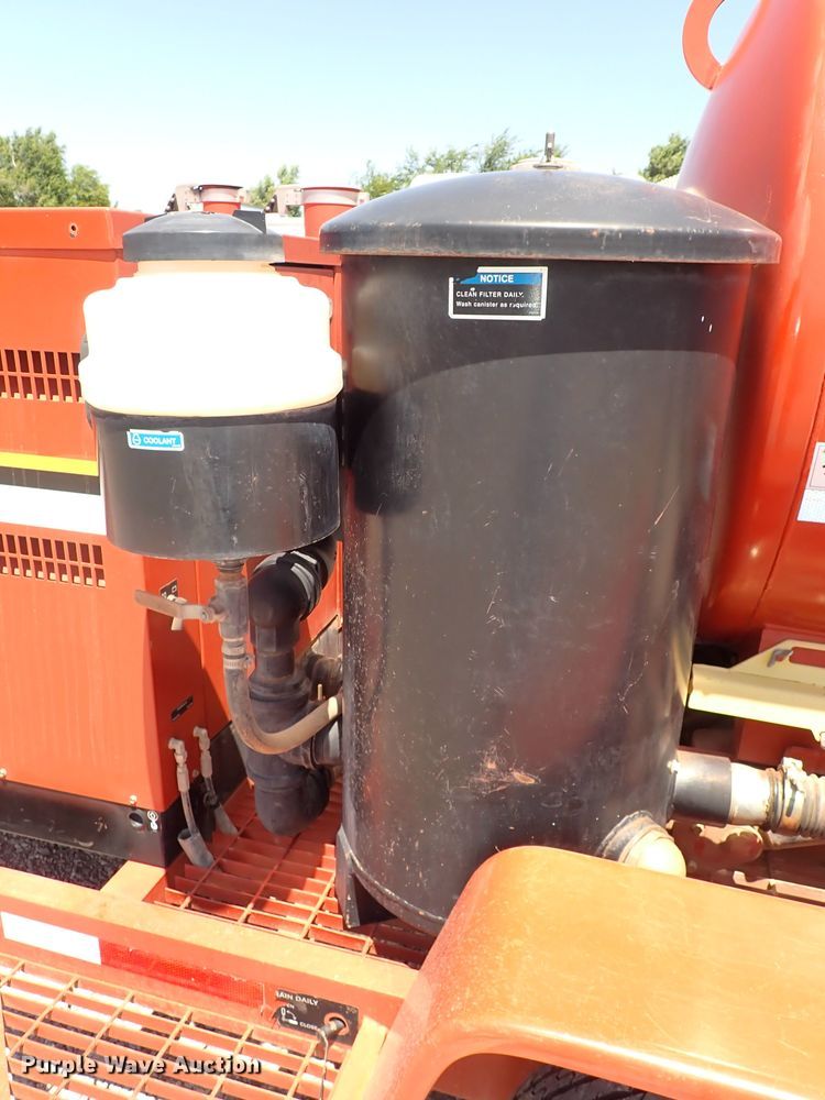 image for item LK9031 2006 Ditch Witch FX30  vacuum excavator