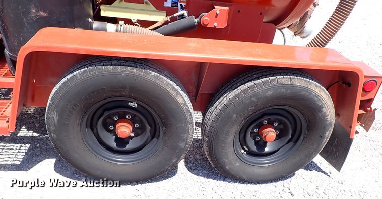 image for item LK9031 2006 Ditch Witch FX30  vacuum excavator