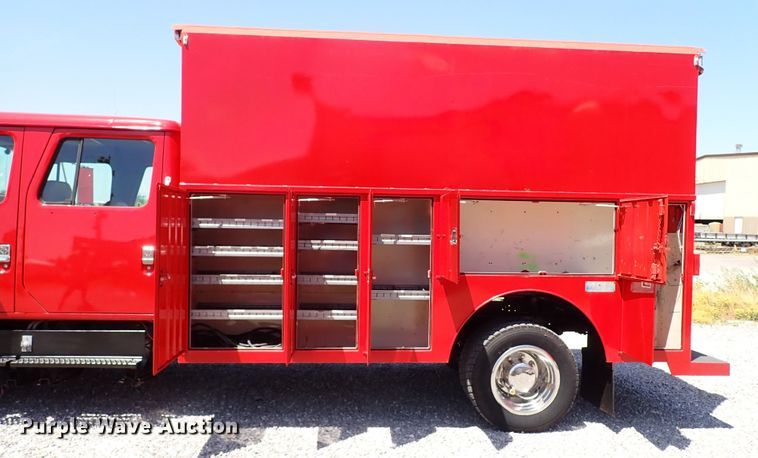 image for item LK9034 1993 International 4700  Crew Cab utility / service truck