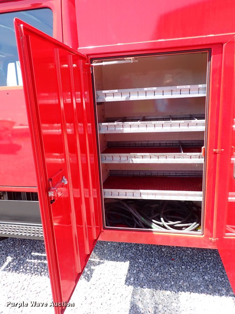 image for item LK9034 1993 International 4700  Crew Cab utility / service truck