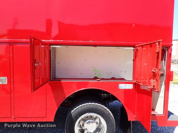 image for item LK9034 1993 International 4700  Crew Cab utility / service truck