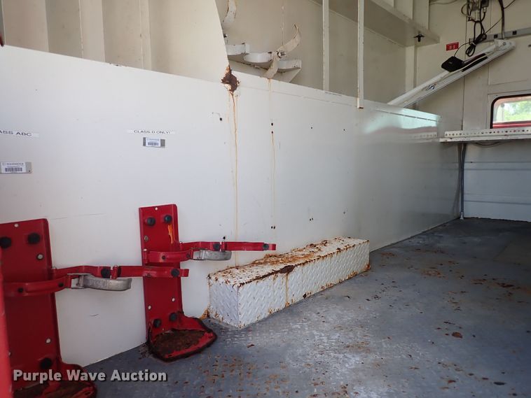 image for item LK9034 1993 International 4700  Crew Cab utility / service truck