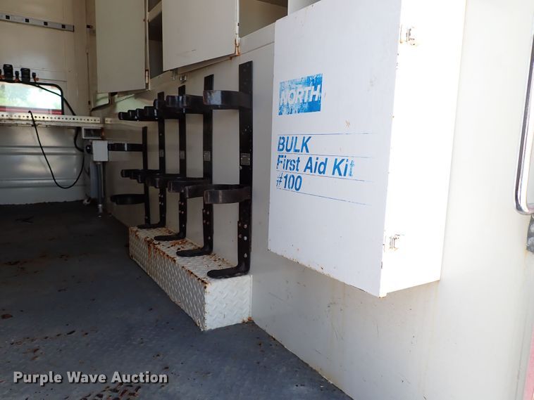 image for item LK9034 1993 International 4700  Crew Cab utility / service truck