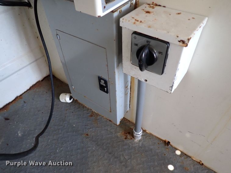 image for item LK9034 1993 International 4700  Crew Cab utility / service truck