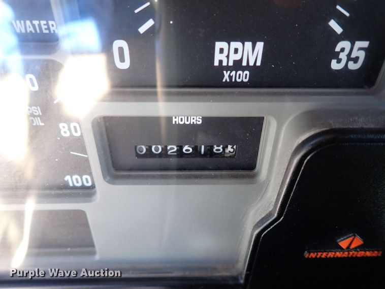 image for item LK9034 1993 International 4700  Crew Cab utility / service truck