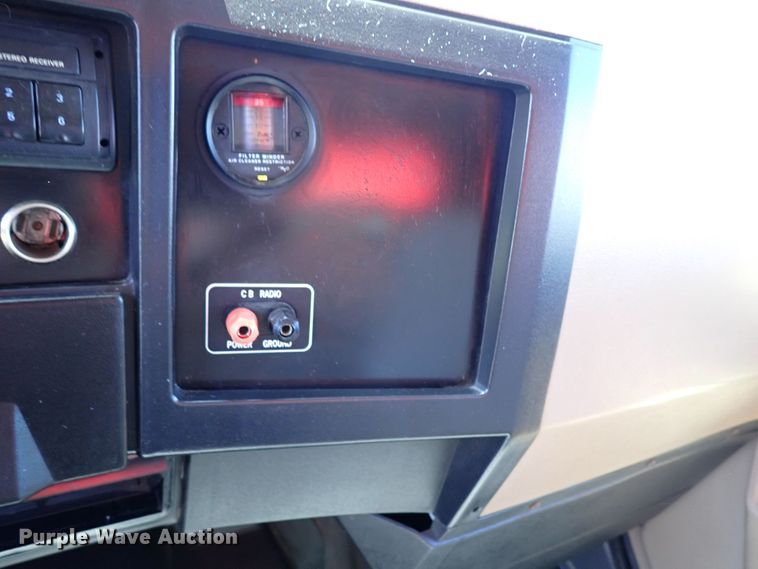 image for item LK9034 1993 International 4700  Crew Cab utility / service truck