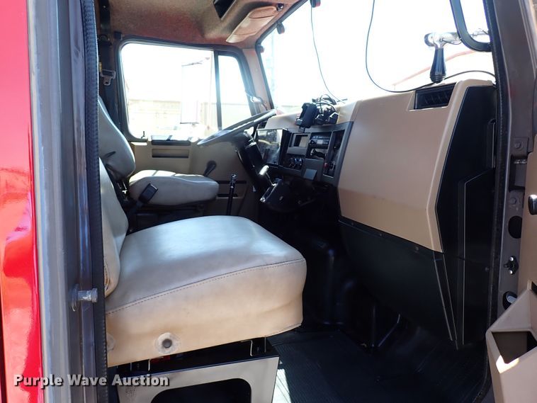 image for item LK9034 1993 International 4700  Crew Cab utility / service truck