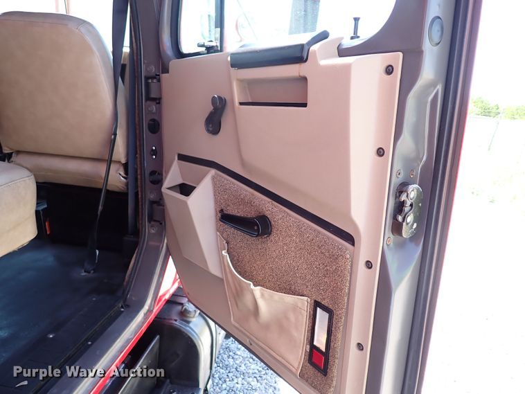 image for item LK9034 1993 International 4700  Crew Cab utility / service truck