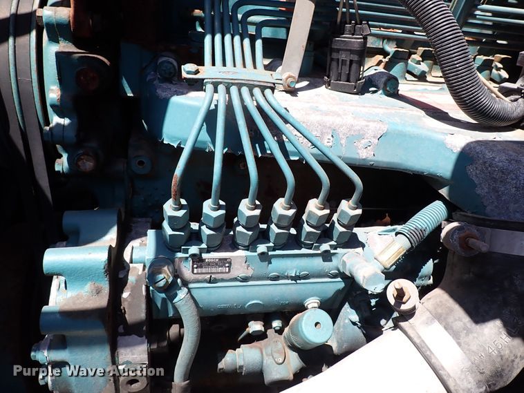 image for item LK9034 1993 International 4700  Crew Cab utility / service truck