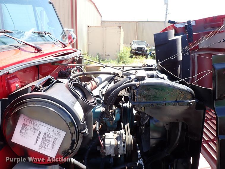 image for item LK9034 1993 International 4700  Crew Cab utility / service truck