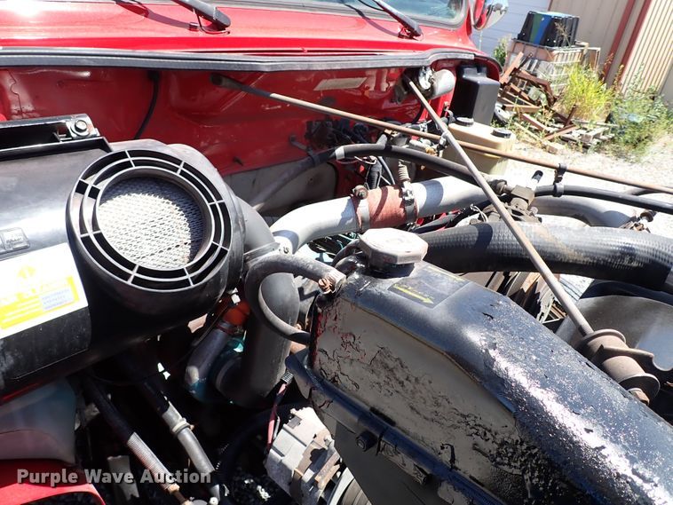 image for item LK9034 1993 International 4700  Crew Cab utility / service truck