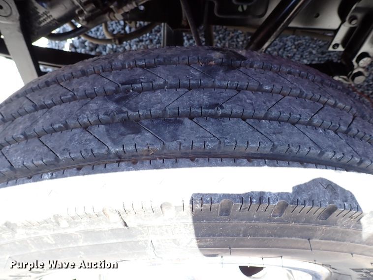 image for item LK9034 1993 International 4700  Crew Cab utility / service truck