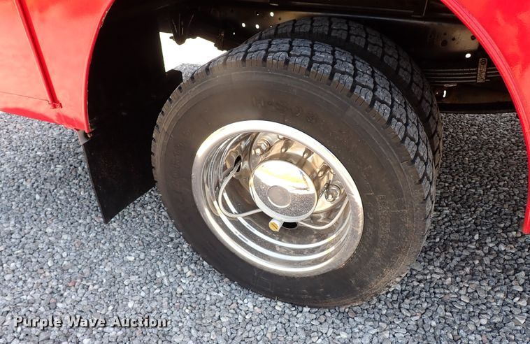 image for item LK9034 1993 International 4700  Crew Cab utility / service truck