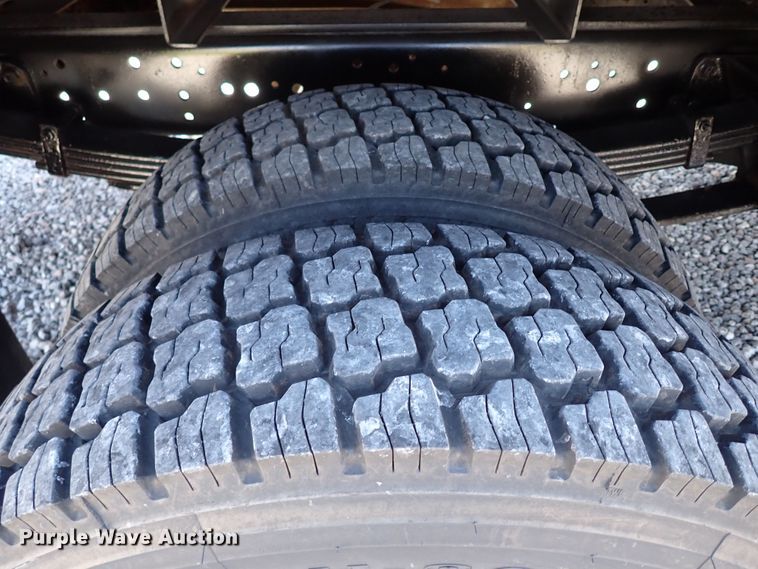 image for item LK9034 1993 International 4700  Crew Cab utility / service truck