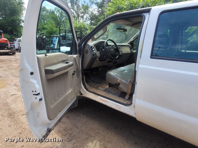 image for item LM9607 2008 Ford F450 Super Duty  flatbed truck