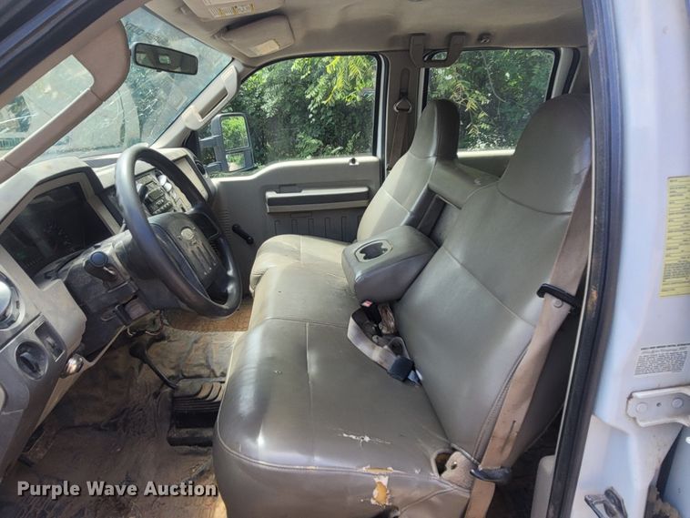 image for item LM9607 2008 Ford F450 Super Duty  flatbed truck