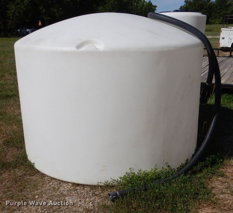 image for item LP9526 Poly tank