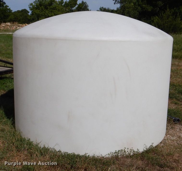 image for item LP9526 Poly tank