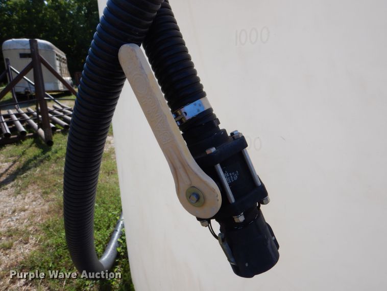 image for item LP9526 Poly tank