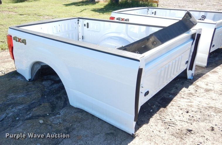 image for item LY9042 2022 Ford F250  pickup truck bed