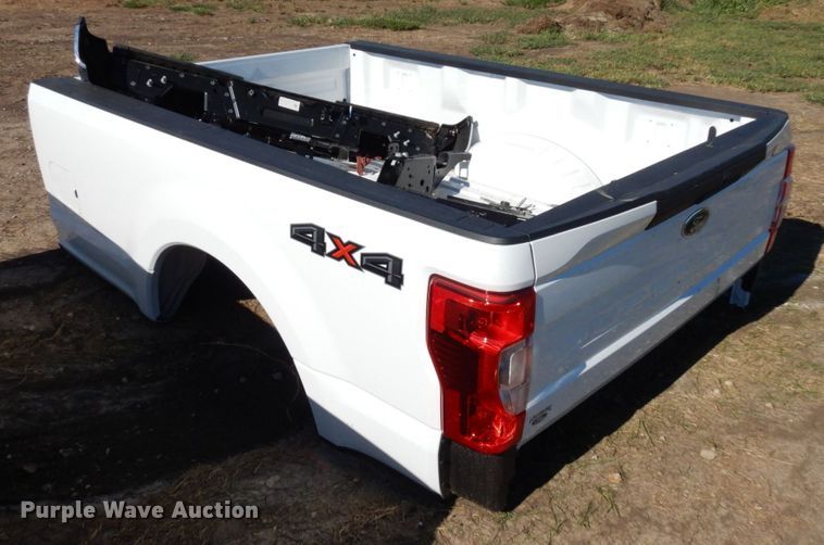 image for item LY9042 2022 Ford F250  pickup truck bed