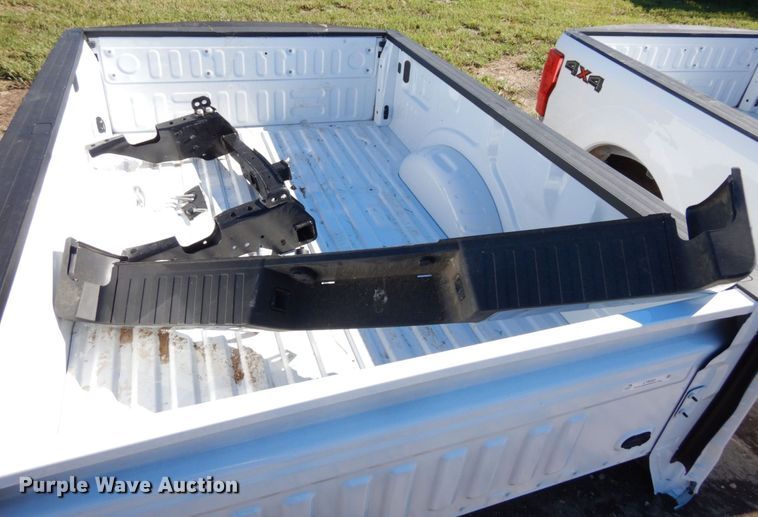 image for item LY9042 2022 Ford F250  pickup truck bed