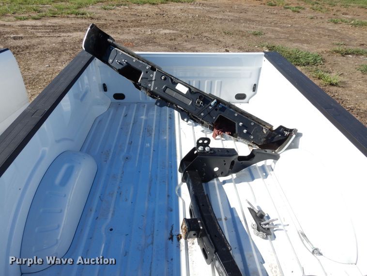 image for item LY9042 2022 Ford F250  pickup truck bed