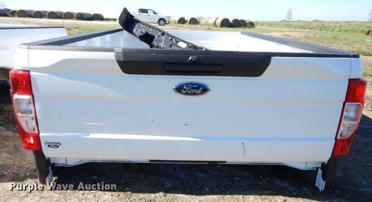 image for item LY9042 2022 Ford F250  pickup truck bed