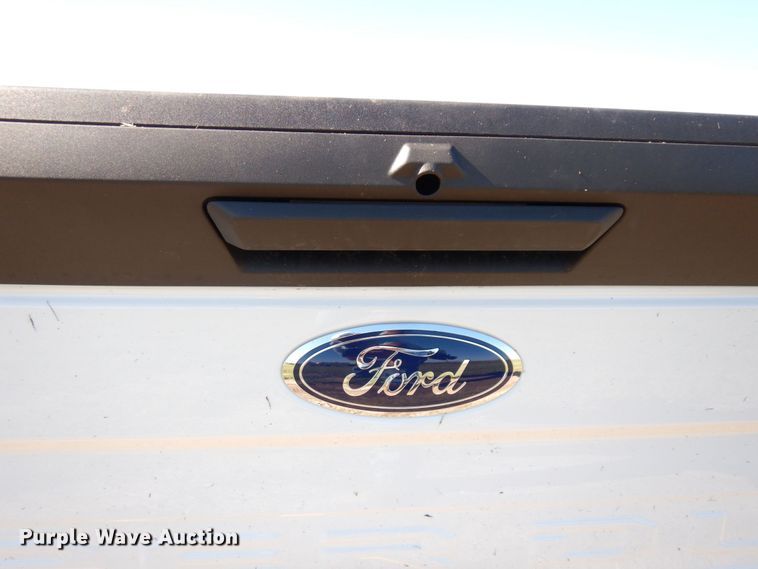 image for item LY9042 2022 Ford F250  pickup truck bed