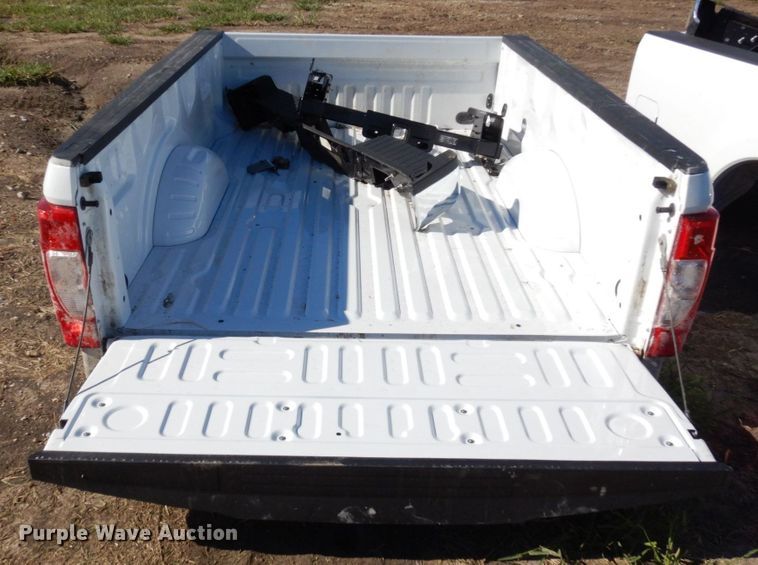 image for item LY9043 2022 Ford F250  pickup truck bed