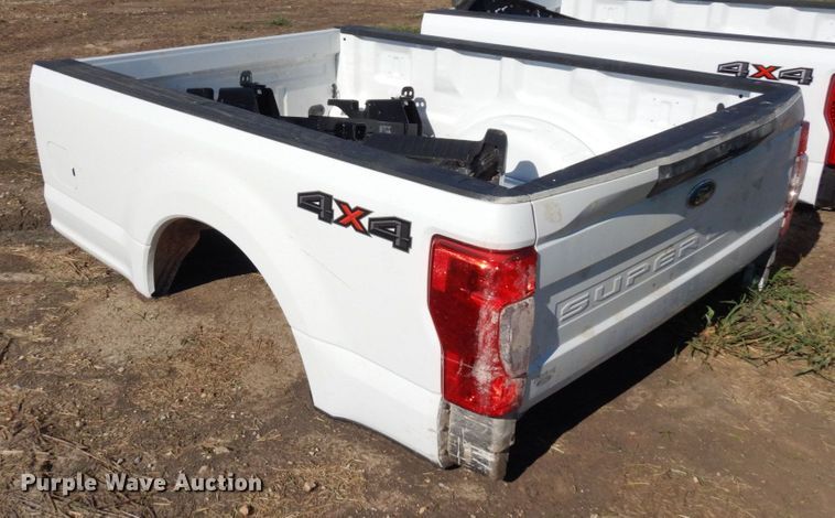 image for item LY9043 2022 Ford F250  pickup truck bed