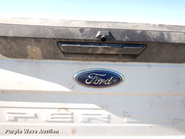 image for item LY9043 2022 Ford F250  pickup truck bed