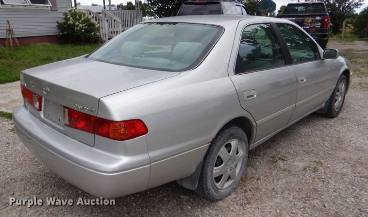 image for item MF9160 2001 Toyota Camry LE